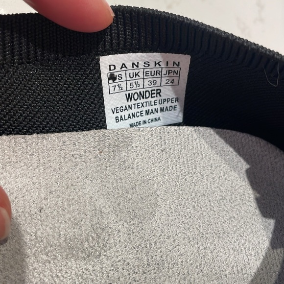 Danskin ballet flats, black with bow - Picture 3 of 3